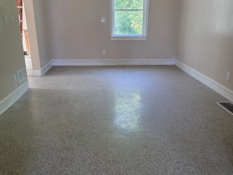 382 Orchard St — Photo 3