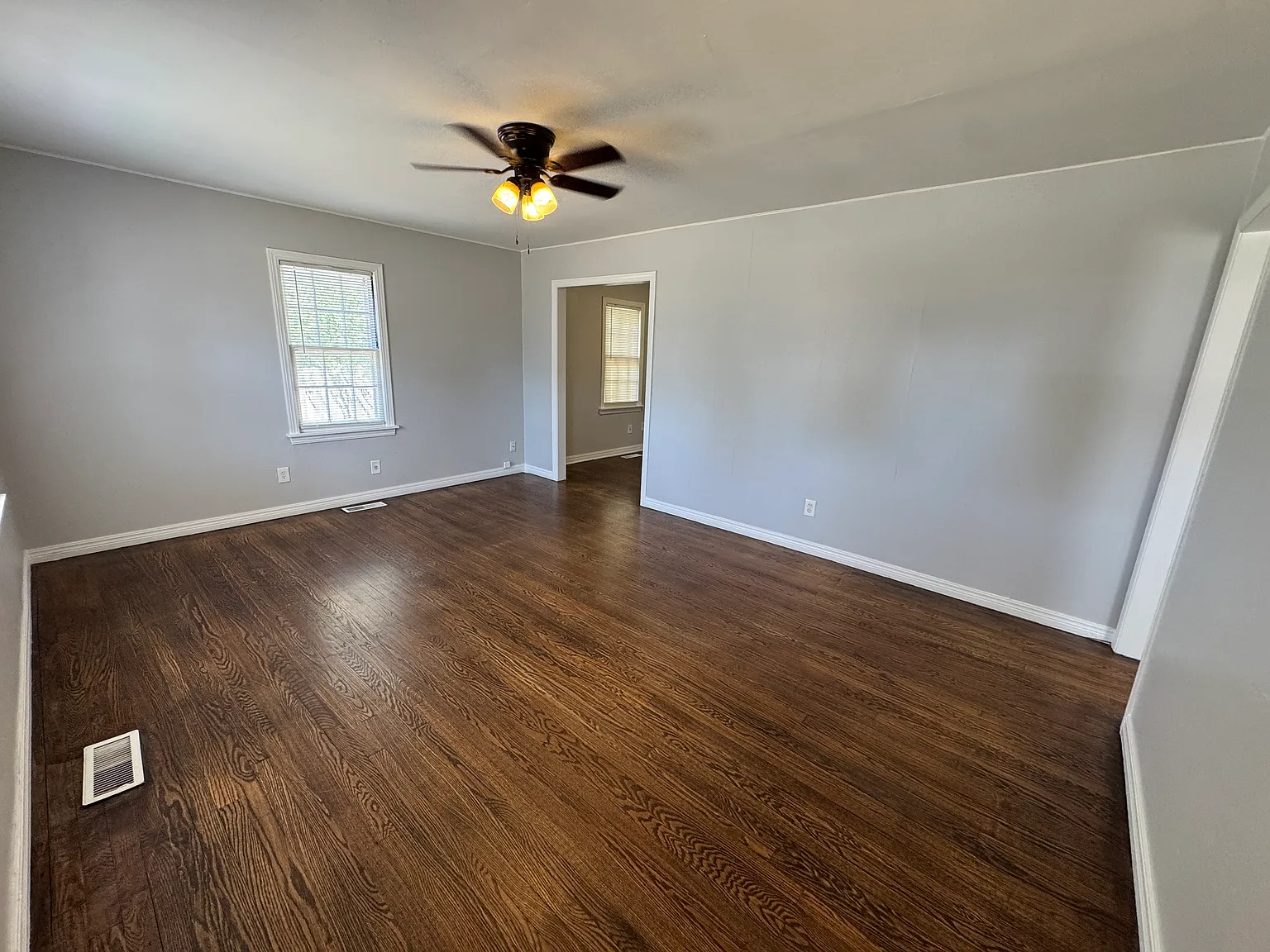 3105 W Park Place — Photo 2