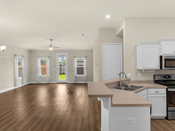 5th image of 747 Marquis Way