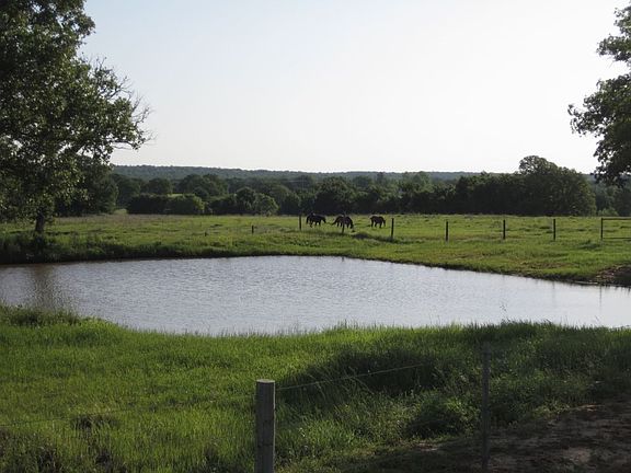 3rd image of 3273 Highway 77