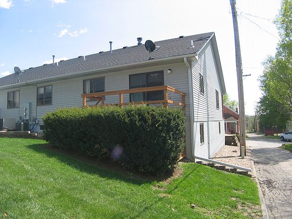3rd image of 306 1st St