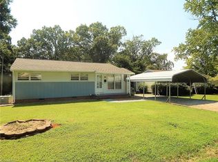 407 Sunset Dr, Kernersville, NC 27284