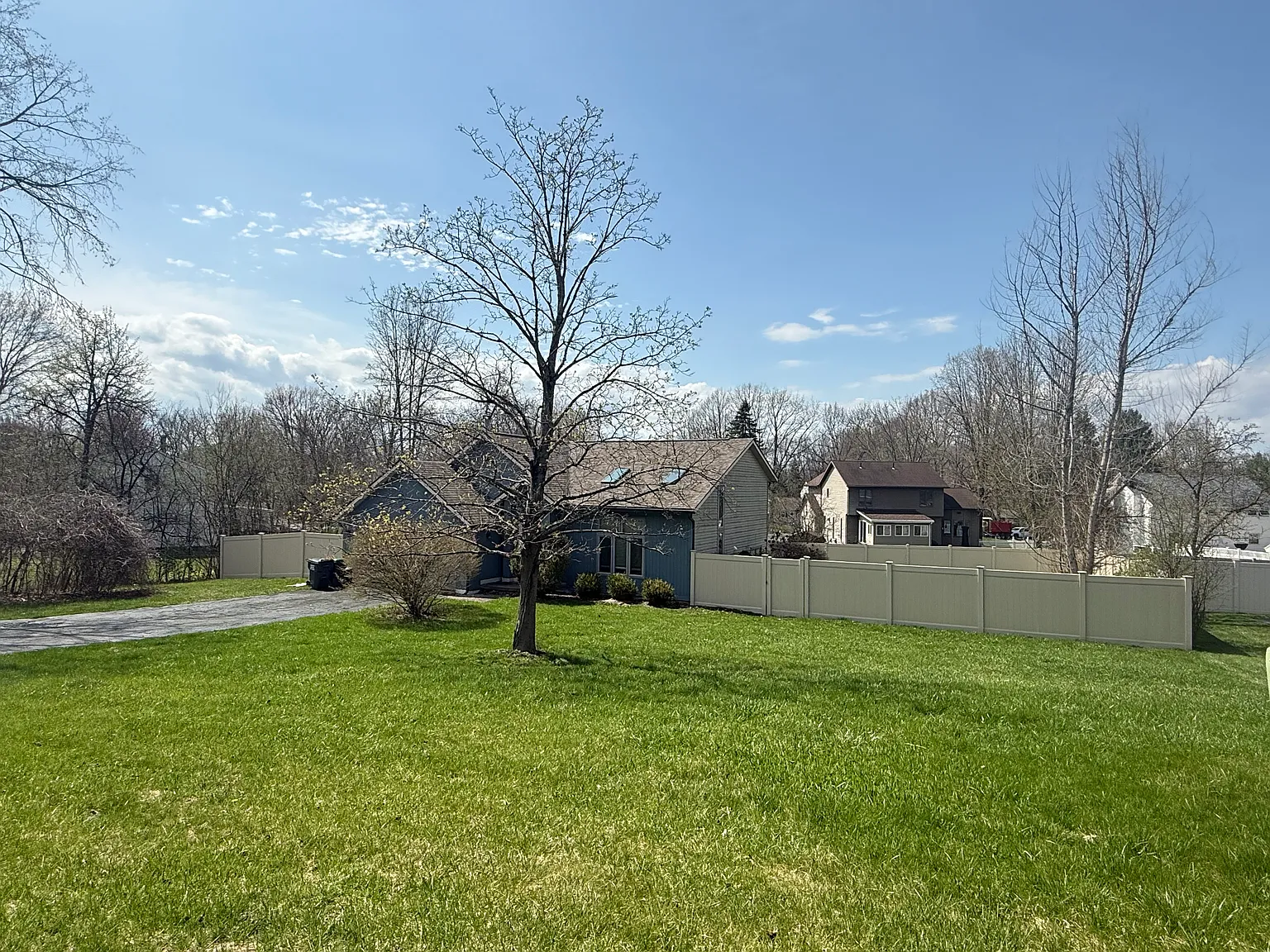 3 bed, 1800 sqft, $2,600 — Photo 2