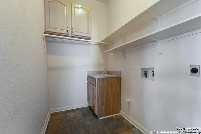 723 Sendera St — Photo 12
