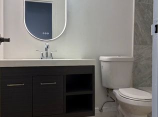 5742 Main St #20, Niagara Falls, ON L2G5Z5