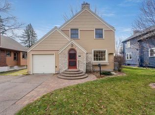 218 W Arrowhead Rd, Duluth, MN 55803