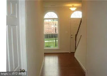 4 bed, 3.5 bath, 2745 sqft, $3,500 — Photo 3