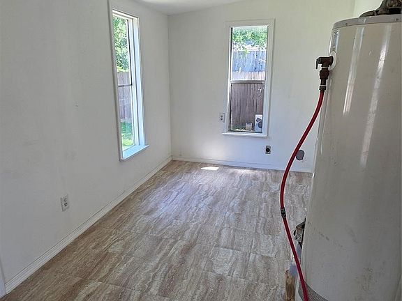 2nd image of 524 W Broadus St