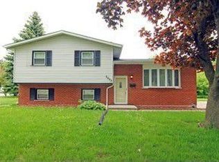 2435 N Frolic Ave, Waukegan, IL 60087
