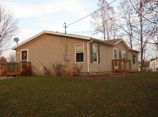 301 Warren St, Byron, MI 48418