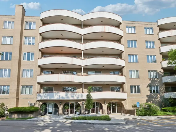 6400 N Cicero Ave APT 404, Lincolnwood, IL 60712