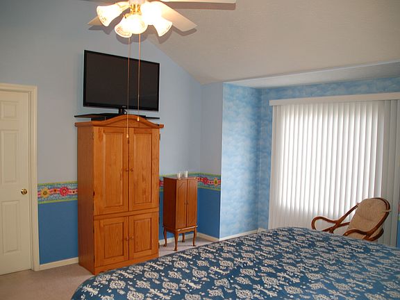 4th image of 322 Brenton Ln