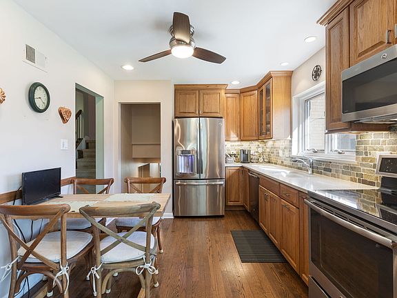 4th image of 1341 Carlisle Pl