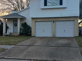 1130 E Brompton Dr, Pearland, TX 77584