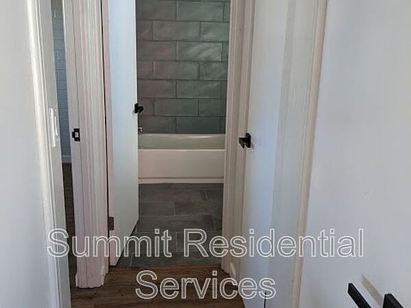 4th image of 2750 N Forgeus Ave