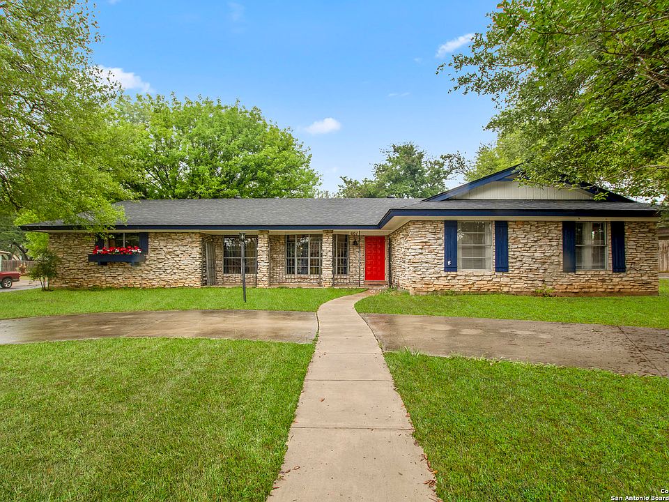 1st image of 601 Candleglo Dr