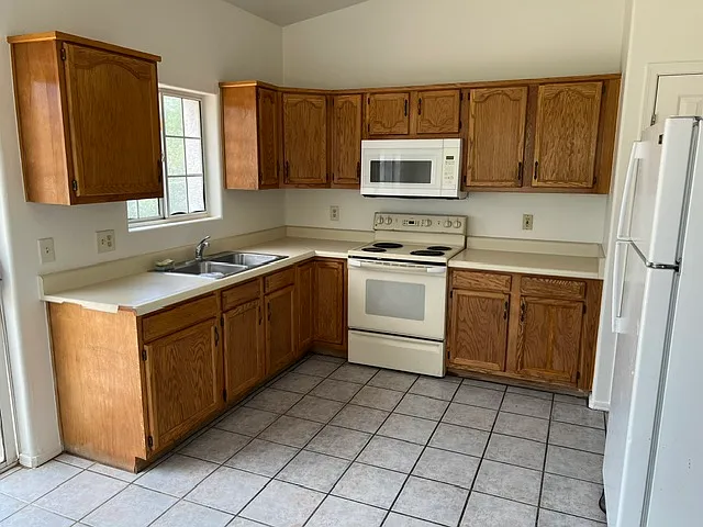 4 bed, $1,495 — Photo 3