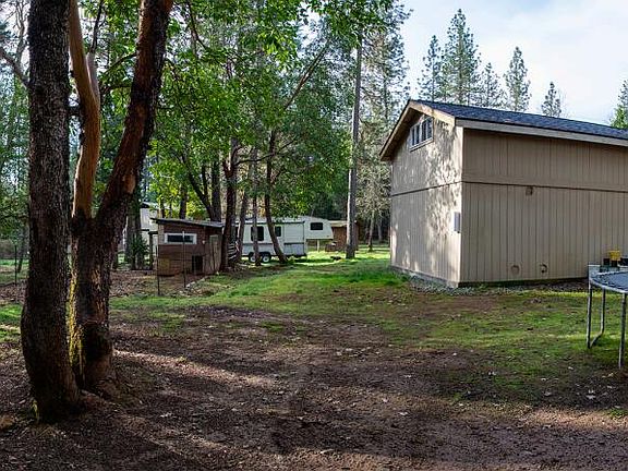 4th image of 4015 Pleasant Creek Rd