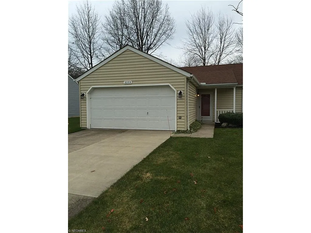 2233 Candlewood Dr photo 1