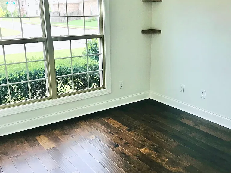 Front Bedroom / Office