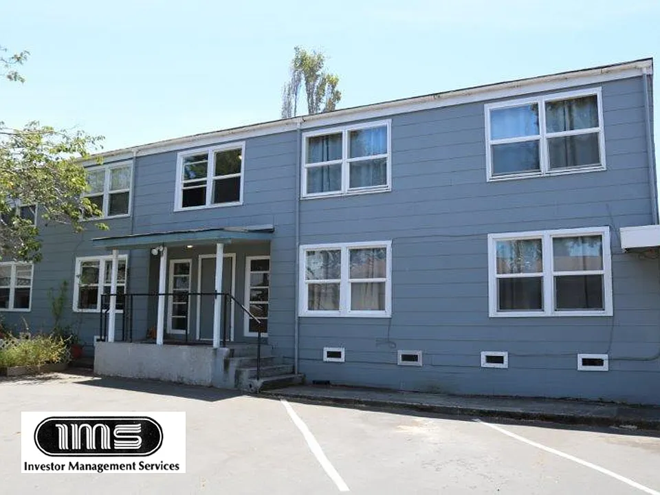4041 & 4043 Williams St #1-9