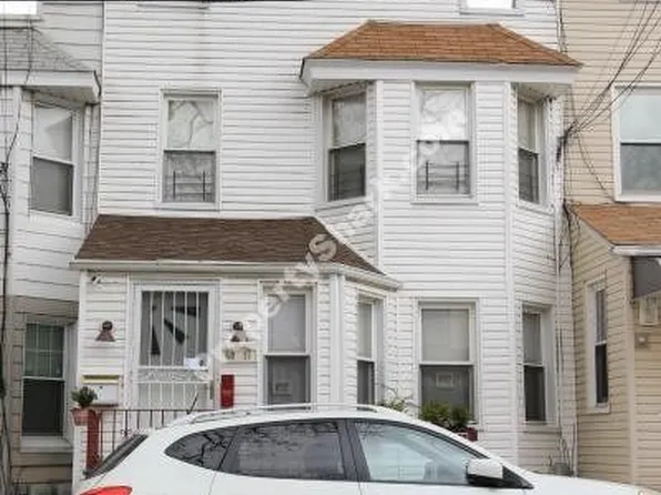 6017 59th Ave, Maspeth, NY 11378