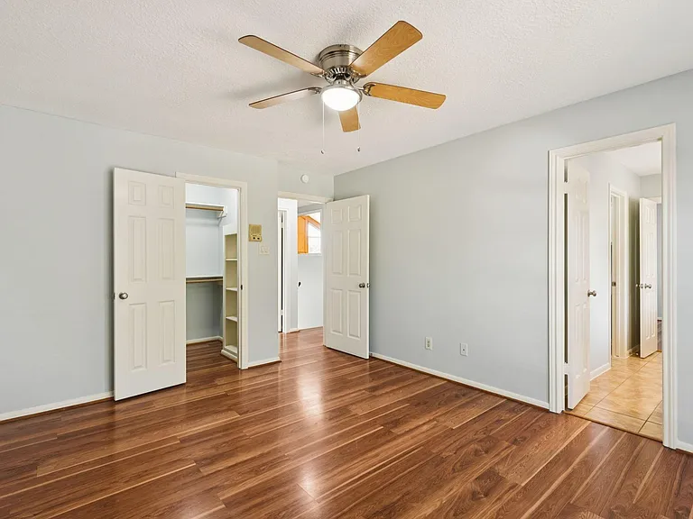 14819 Walbrook Dr — Photo 35