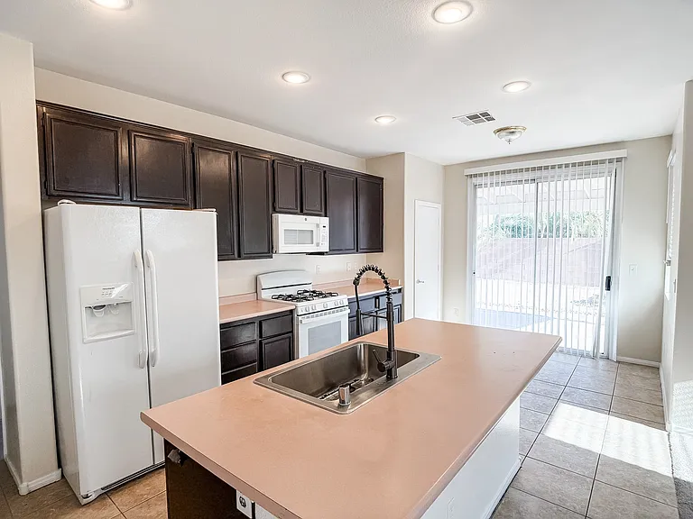 10005 W Cherokee Ave — Photo 6
