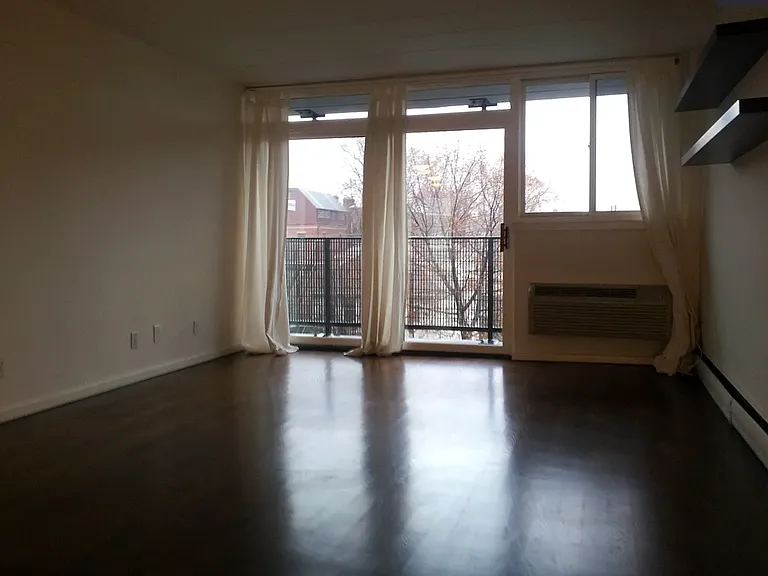345 Harvard St #3F — Photo 13
