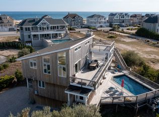 28 Cove Ln, Westhampton Beach, NY 11978