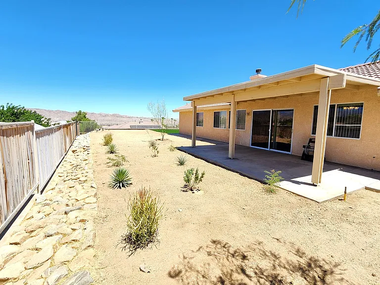 57062 Millstone Dr — Photo 24