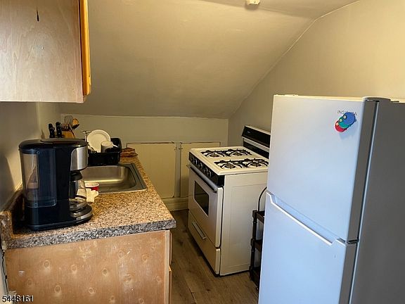 5th image of 318 E 1st Ave #3