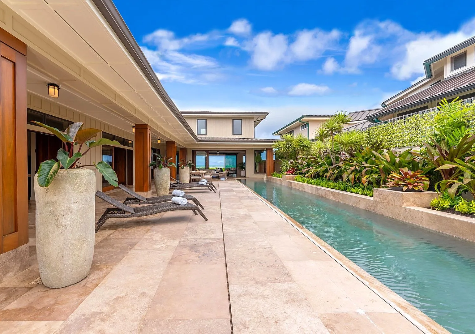 Mklei: Beachfront Villa w/ Heated Pool & View — Photo 1