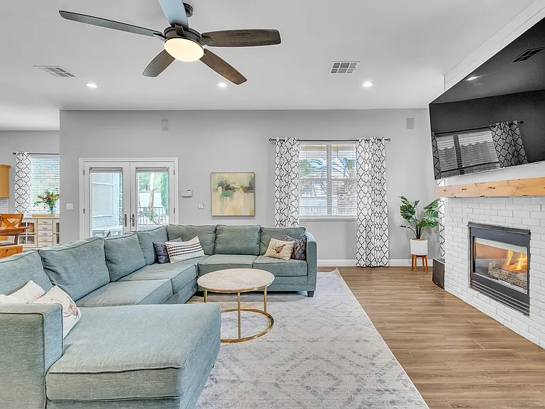 296 Doe Run Cir — Photo 153