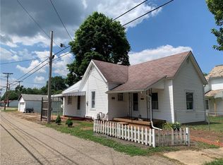 122 9th St NE, New Philadelphia, OH 44663