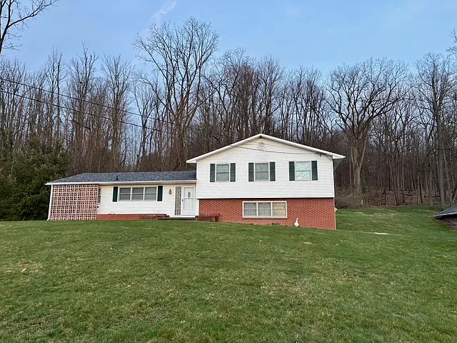 9470 Mennonite Rd