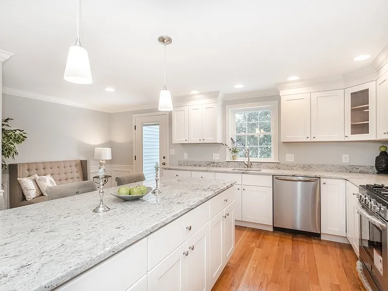 21 Franklin St #21 — Photo 3