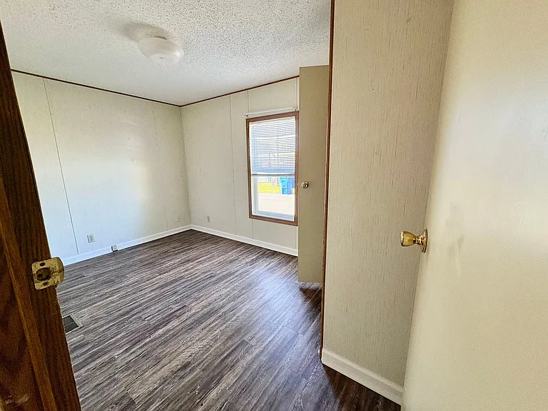 1128 S Gay Ave — Photo 73