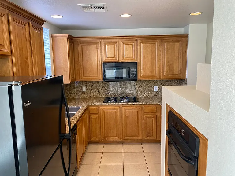 27 E Agate Ave #203 — Photo 5