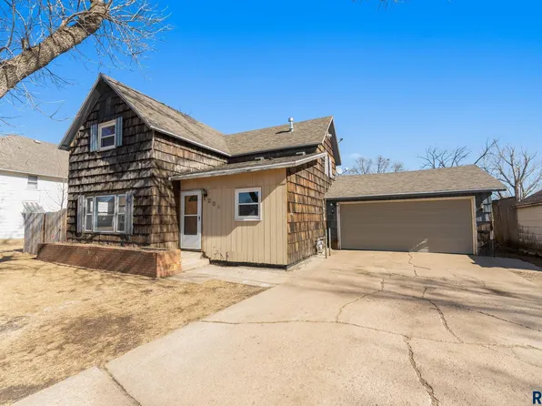 206 N Feyder Ave, Hartford, SD 57033