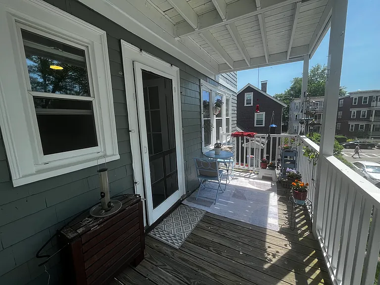 16 Verona St #1R — Photo 16