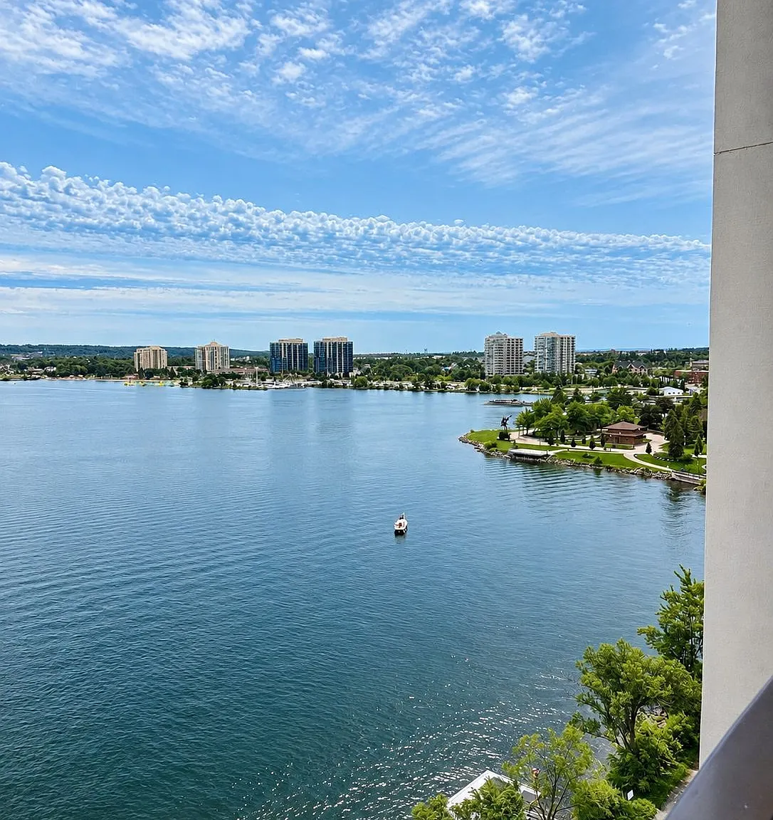 2 bed, $3,400 — Photo 1