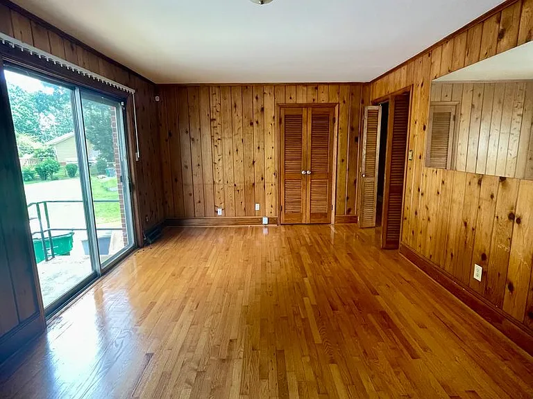 1936 Crestdale Dr — Photo 5