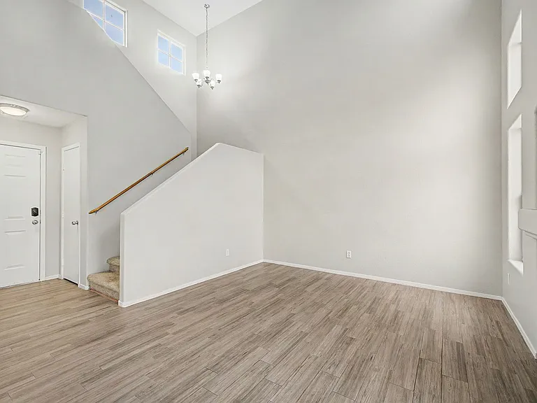 7928 Horn Beam Ct — Photo 2