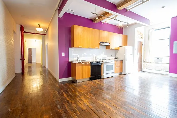 Rented by Brick&Mortar | media 2