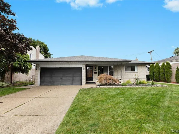 34654 Greentrees Rd, Sterling Heights, MI 48312