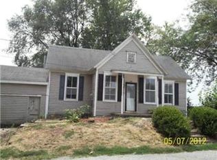 118 W Pine St, Waverly, MO 64096