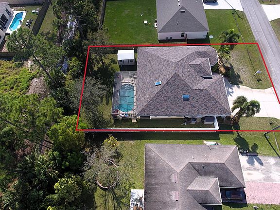 3rd image of 3673 SW Parsons Street