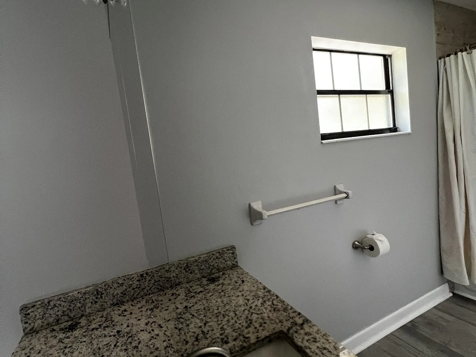 4 bed, 2.0 bath, 1592 sqft, $836 — Photo 4