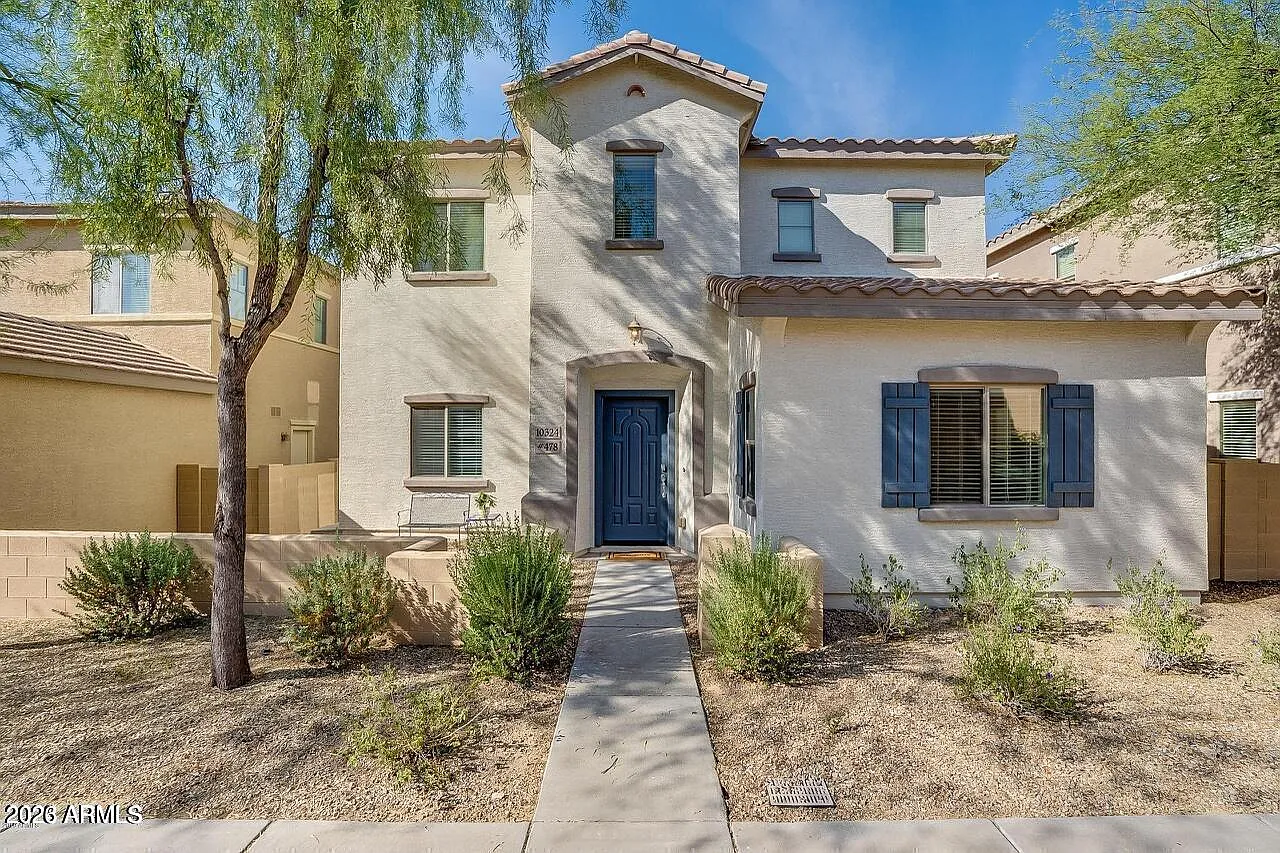 3 bed, 2.5 bath, 1375 sqft, $2,200 — Photo 1
